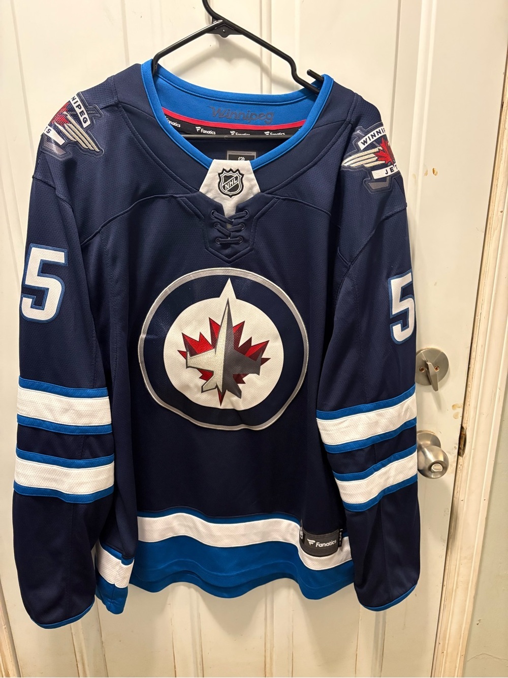 Winnipeg Jets Mark Scheifele hockey jersey